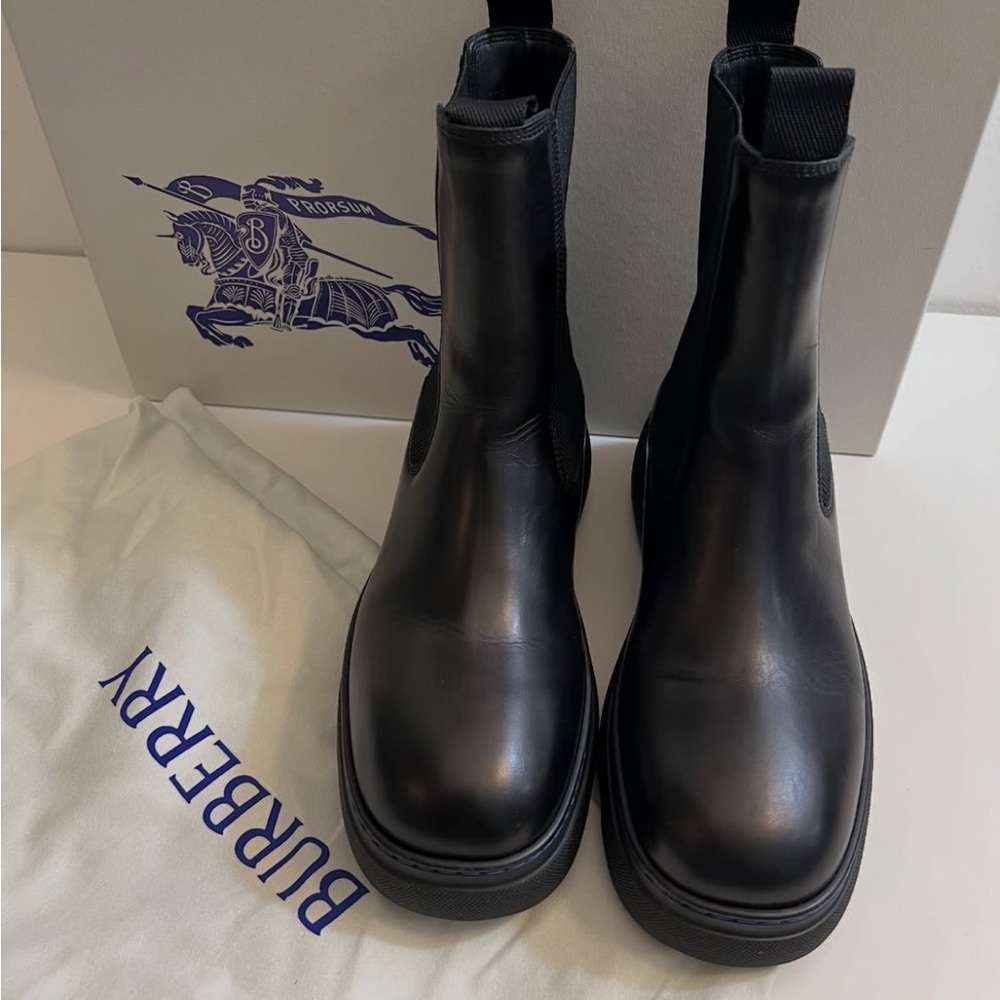 BURBERRY Black Leather Creeper Chelsea Boots